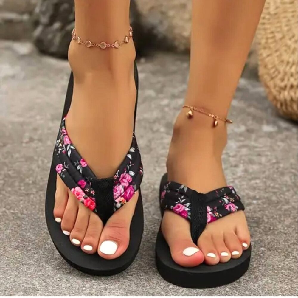 NWOT‎ Youlisi Black Floral Flip Flop Sandals Size 9 (40) - Picture 3 of 4